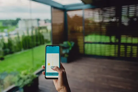 sterowanie-aplikacja-tarasola-cubic-zadaszenie-tkaninowe-3-1