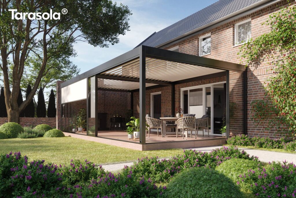Aluminiowa pergola tarasowa przyścienna przy domu jednorodzinnym — zadaszenie tarasu bez pozwolenia na budowę do 35 m²
